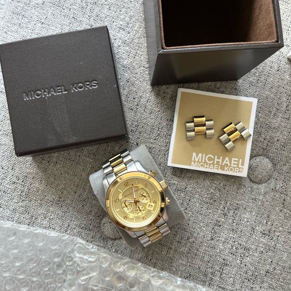 Michael Kors, silver and gold watch. Unisex - Picture 2 of 6